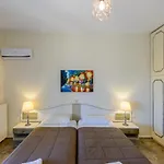 Maxim With Private Pool & Tennis Court ヴィラ Halikounas