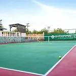 Maxim With Private Pool & Tennis Court *