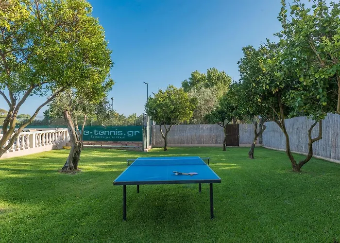 Maxim With Private Pool & Tennis Court Vilă
