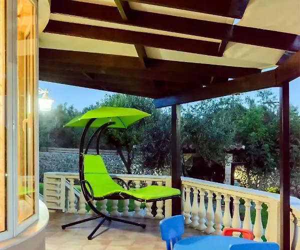 Maxim With Private Pool & Tennis Court
