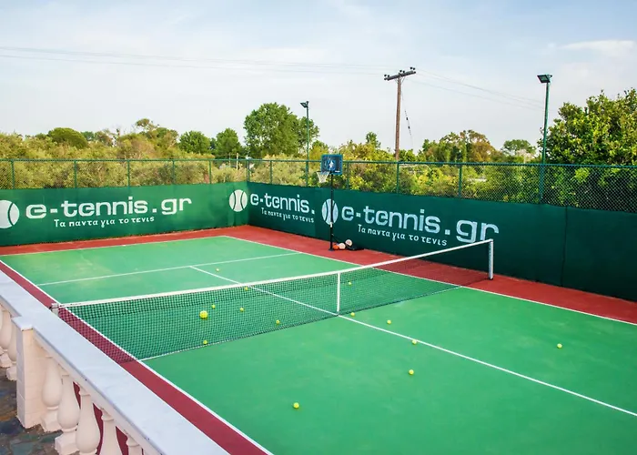 Vilă Maxim With Private Pool & Tennis Court *