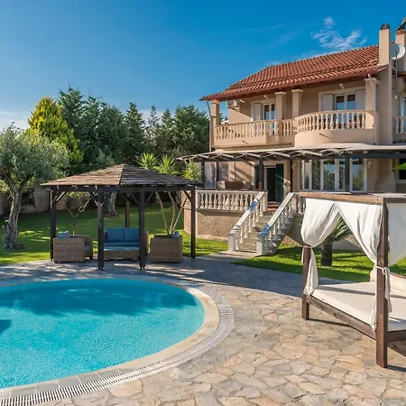 Villa Maxim With Private Pool & Tennis Court Halikounas