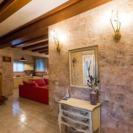 Villa Maxim With Private Pool & Tennis Court Villa Halikounas