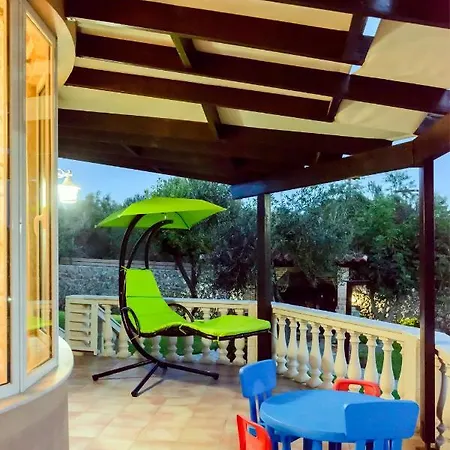 Villa Maxim With Private Pool & Tennis Court