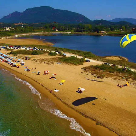 Villa Villa Maxim With Private Pool & Tennis Court Halikounas