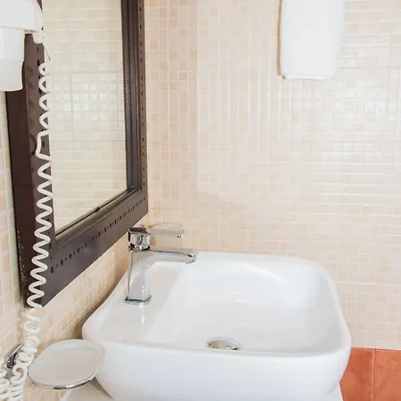 Villa Villa Maxim With Private Pool & Tennis Court *