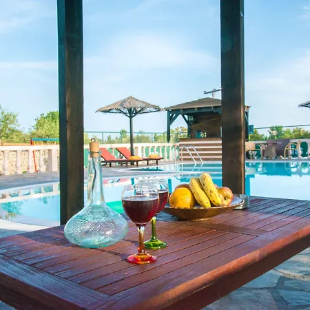 Villa Maxim With Private Pool & Tennis Court