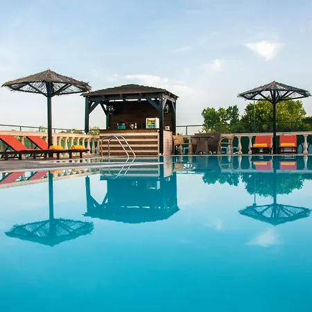 Villa Maxim With Private Pool & Tennis Court *