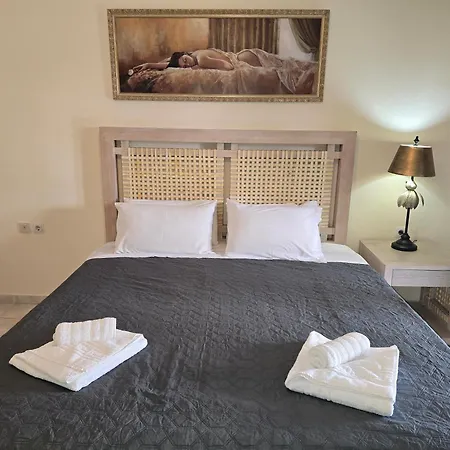 Villa Maxim With Private Pool & Tennis Court Halikounas