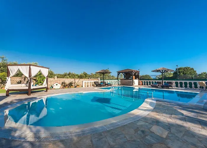 빌라 Maxim With Private Pool & Tennis Court Halikounas