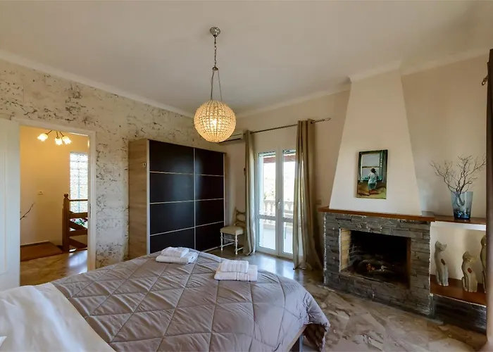 Maxim With Private Pool & Tennis Court 빌라