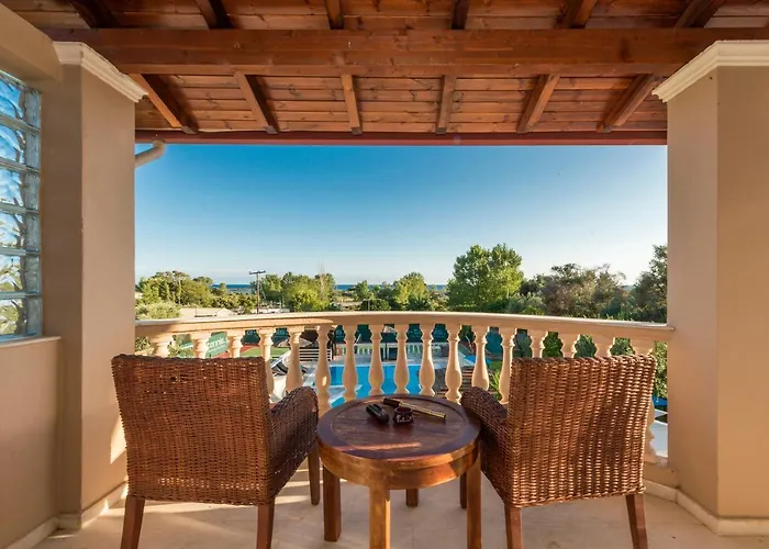 빌라 Maxim With Private Pool & Tennis Court *