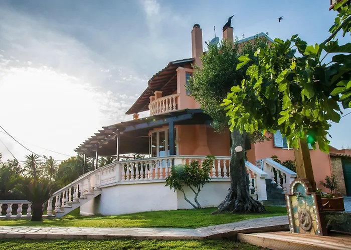 Maxim With Private Pool & Tennis Court Halikounas