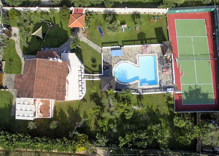 Maxim With Private Pool & Tennis Court 빌라 *