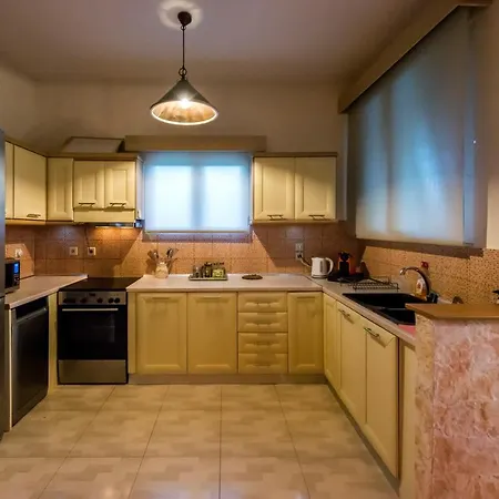 Villa Maxim With Private Pool & Tennis Court