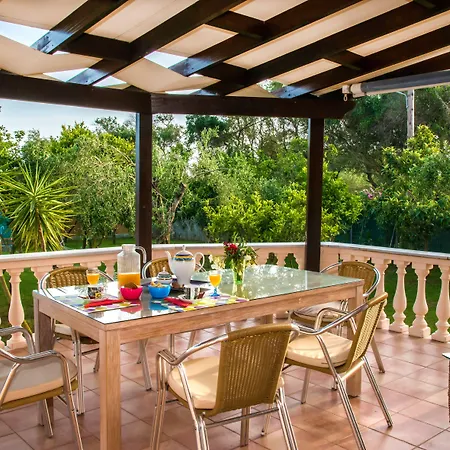 Vila Maxim With Private Pool & Tennis Court Halikounas