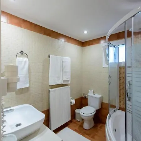 Vila Maxim With Private Pool & Tennis Court *