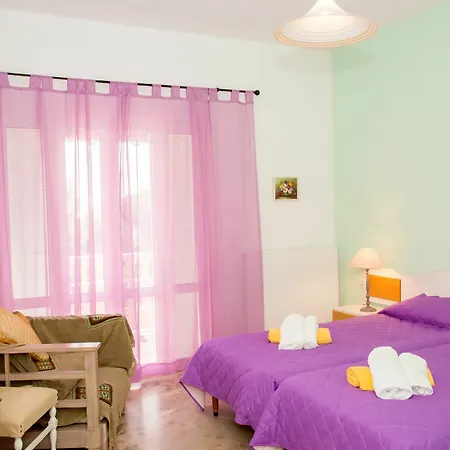 Maxim With Private Pool & Tennis Court Villa