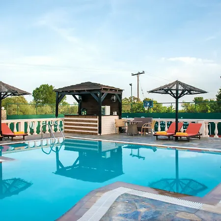 Maxim With Private Pool & Tennis Court *